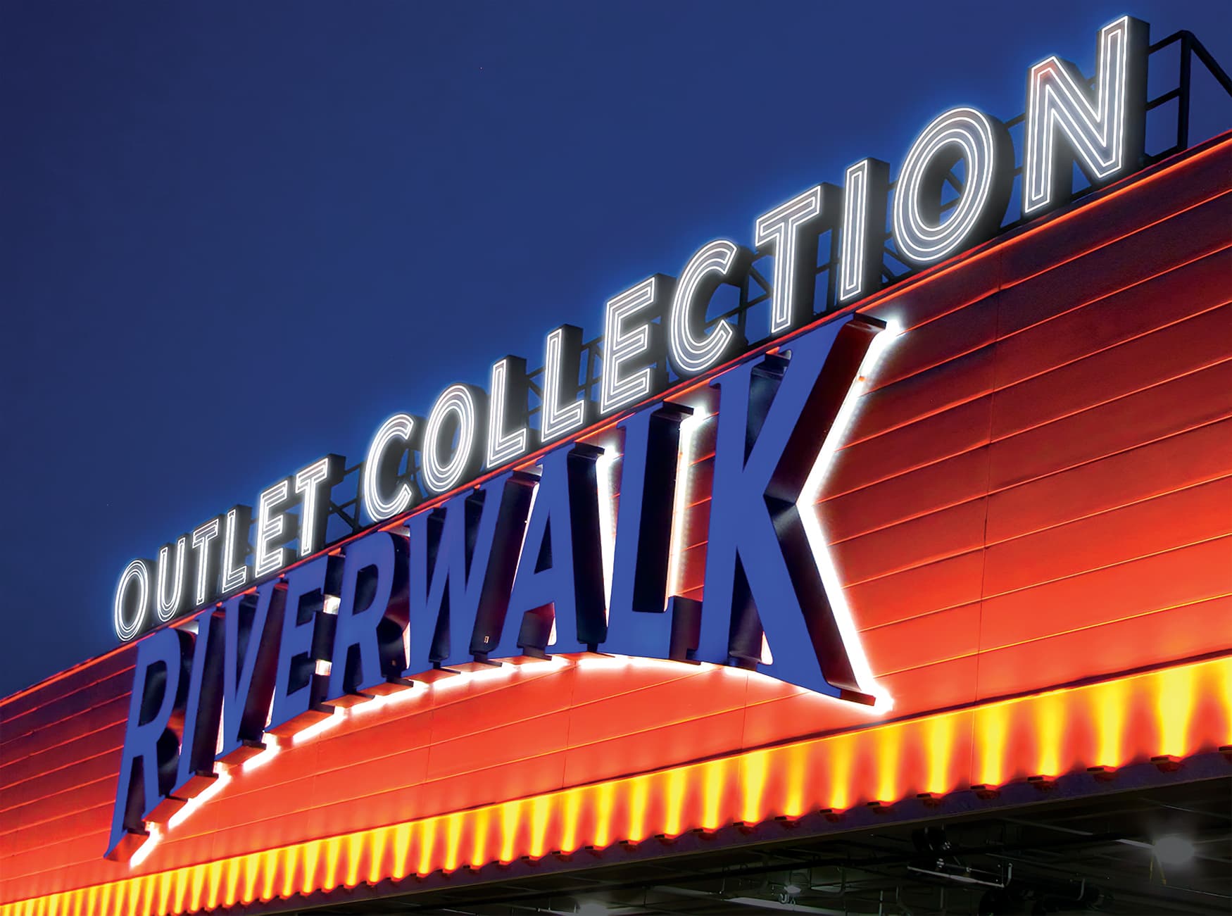 The Outlet Collection at Riverwalk. Face-Illuminated Rooftop Signage. Project Identity Signage. 