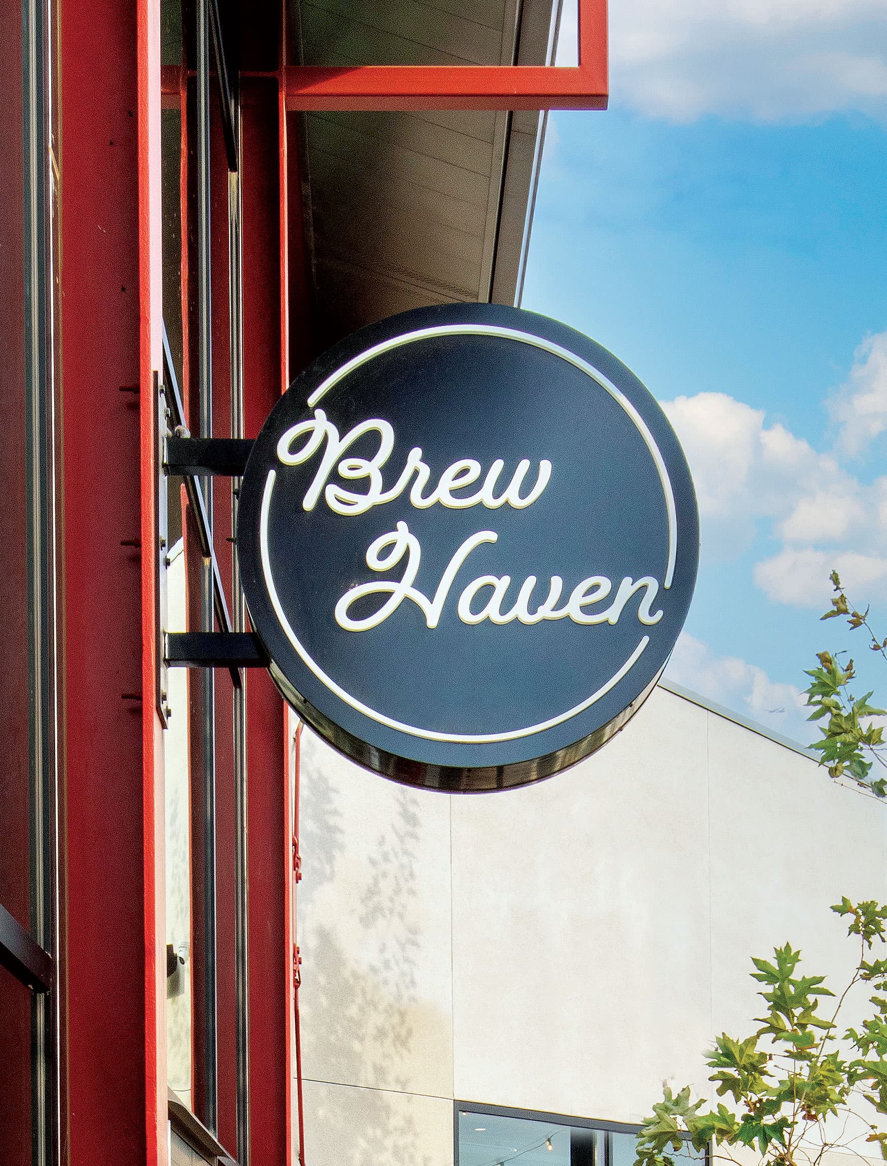 Pedestrian blade directional for Brew Haven in New Haven Marketplace in Ontario, California. Retail design signage. 