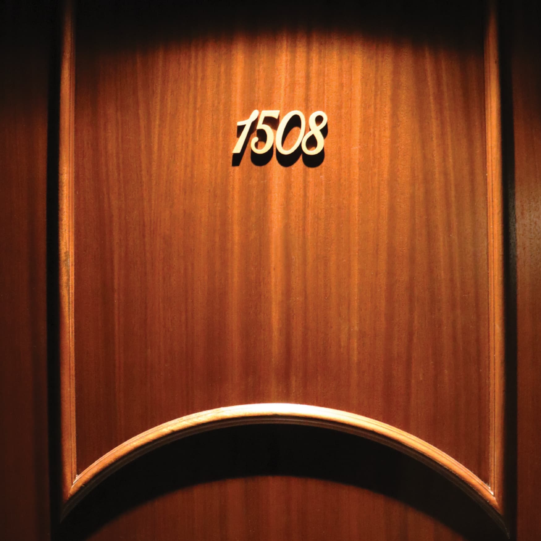 Image of the door directional identity, designed by RSM Design for the Hotel Swexan. 