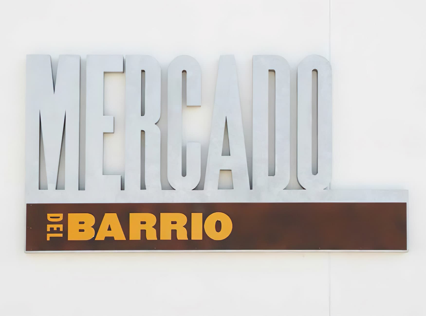 RSM Design worked with Shea Properties to prepare wayfinding signage, environmental graphics, and placemaking elements for Mercado del Barrio, a residential and commercial mixed-use development located in San Diego, California. Identity Signage.