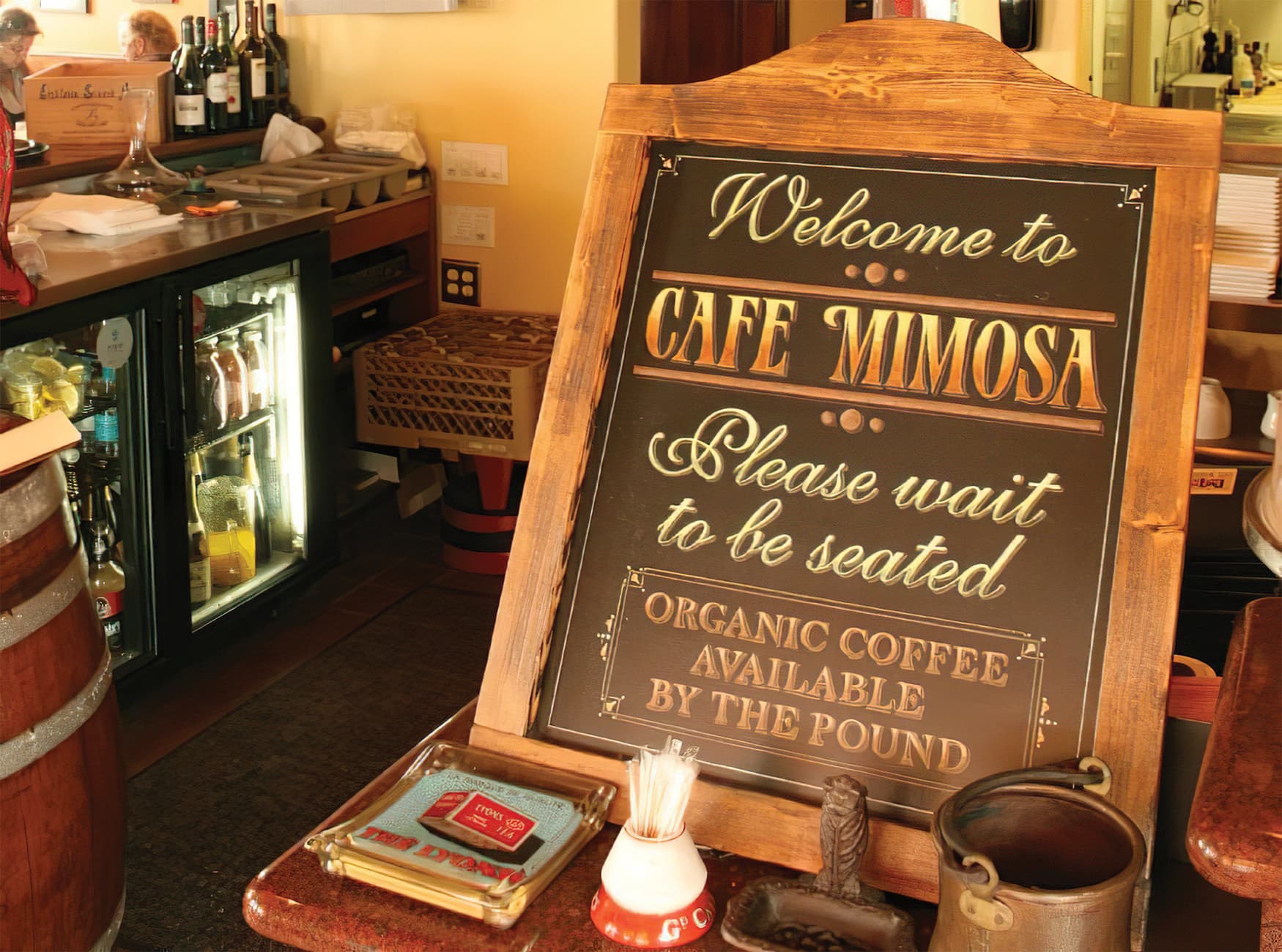 Cafe Mimosa, San Clemente. Restaurant Branding and Logo Design.