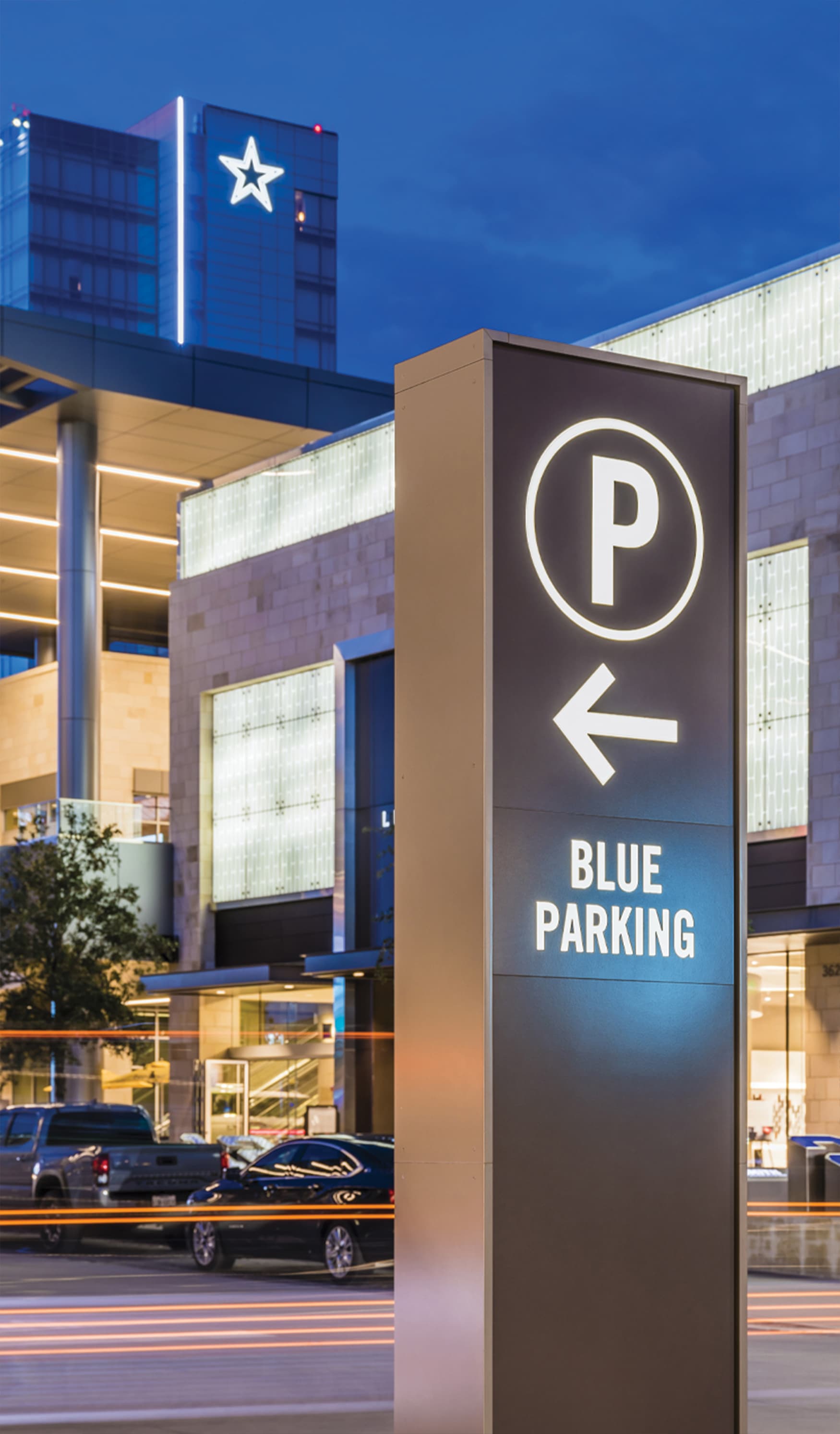 The Star Dallas Cowboys vehicular parking directional