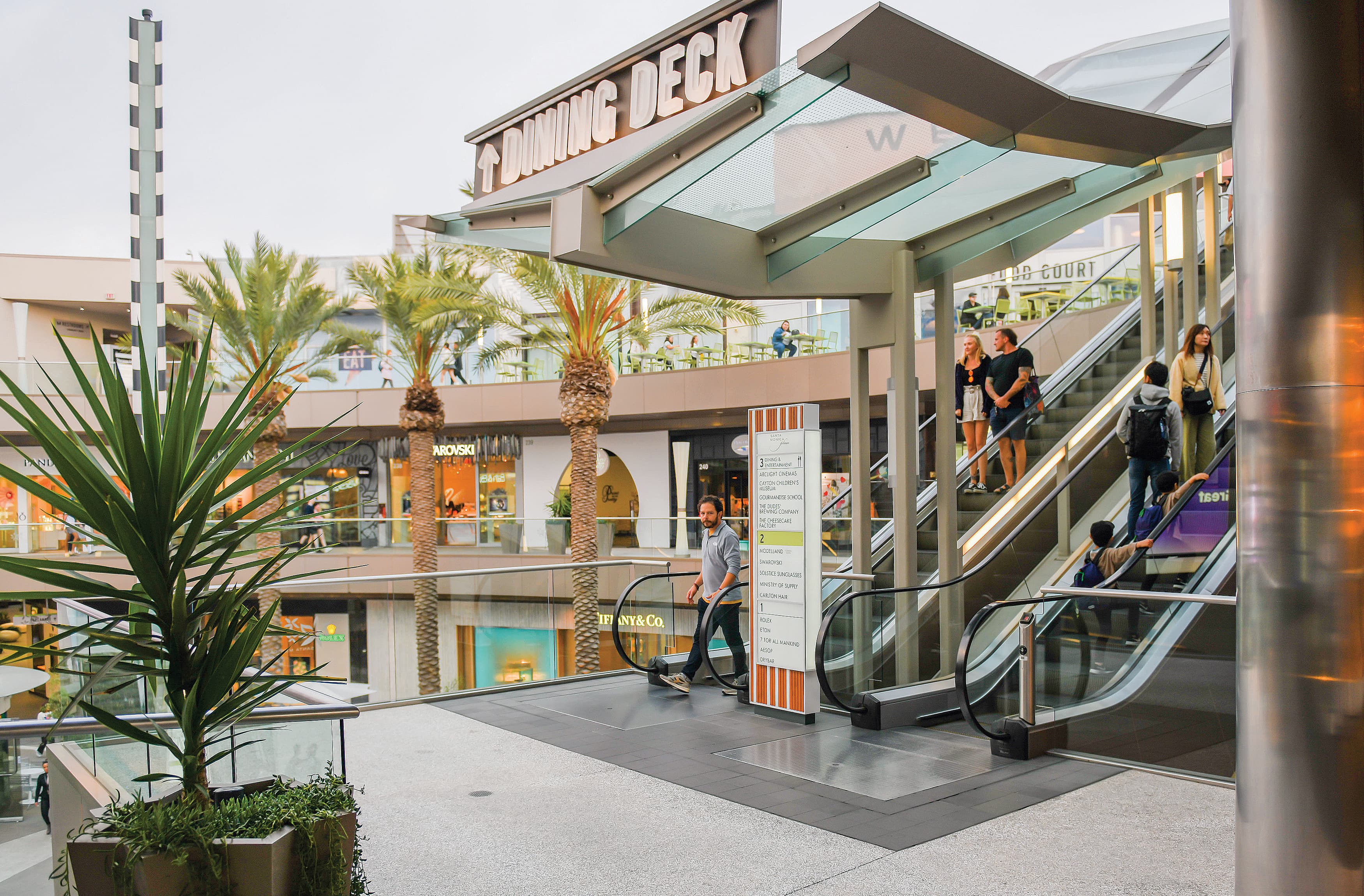 The Cheesecake Factory Restaurant in Santa Monica Place Mall