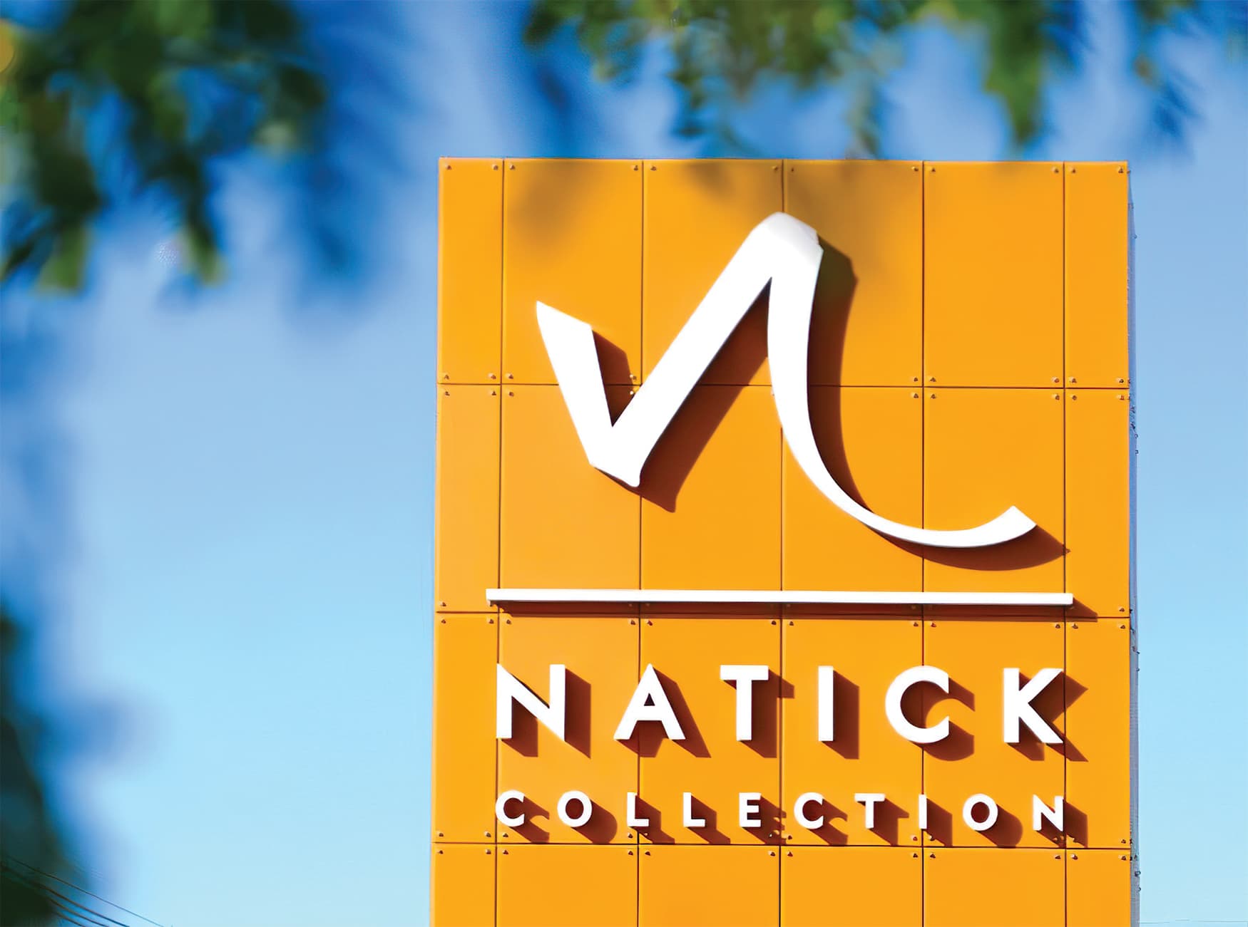 Natick Collection, New England's largest mixed-use retail destination, commissioned RSM Design to create a brand identity as well as a placemaking, identity, and wayfinding features. Project Identity Monument.